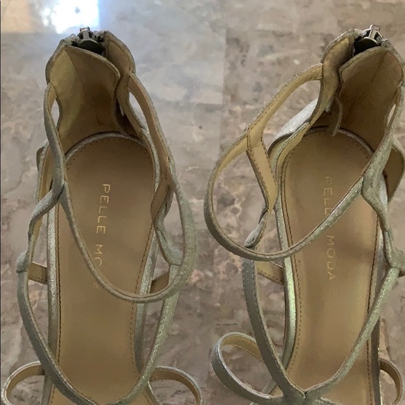 Pelle Moda Platform Sandals - Picture 8 of 8